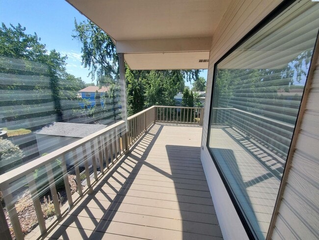 Building Photo - North Richland For Rent