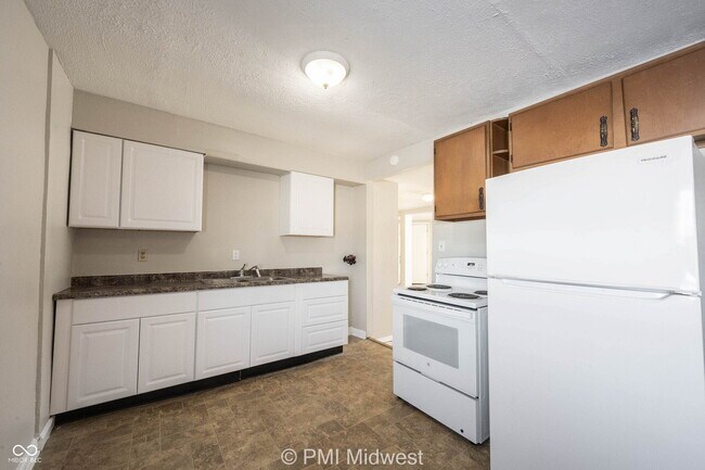 Building Photo - 4881 300W