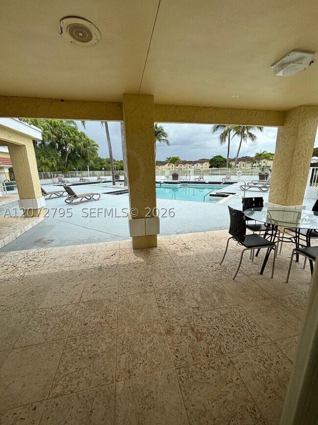 Building Photo - 12620 Vista Isles Dr