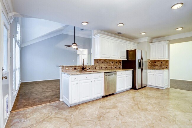 Building Photo - 3806 Flatwood Dr