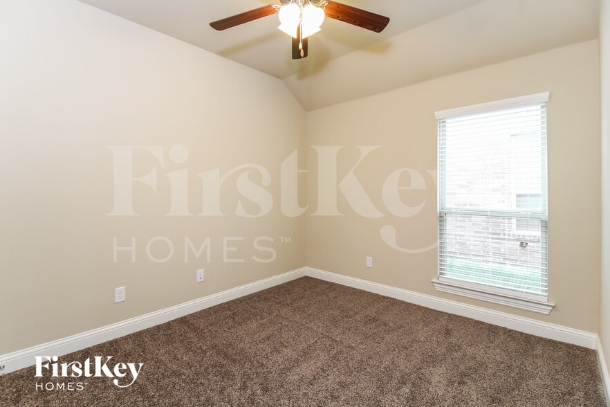 Building Photo - 4325 Bayport Dr