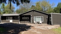 Building Photo - dtml01