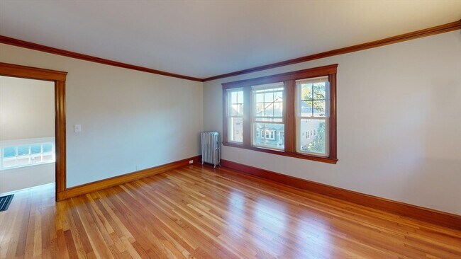 Building Photo - 39-41-41 Upland Rd