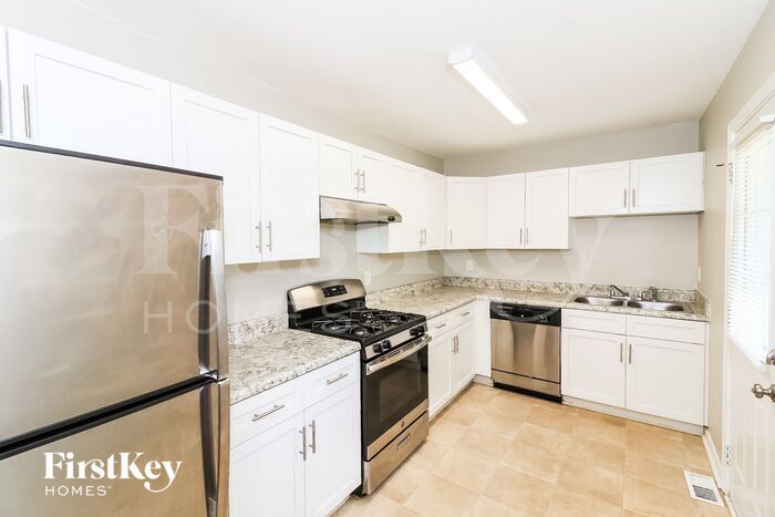 Building Photo - 4162 McClesky Dr
