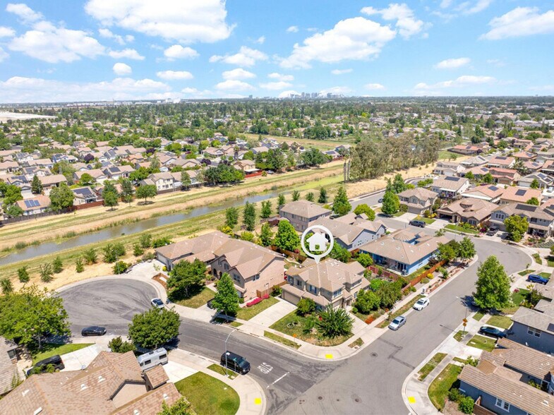 Building Photo - 3355 Seymour Ct