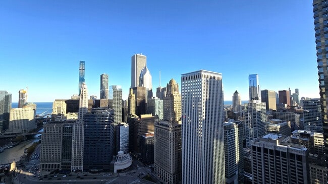 Building Photo - 300 N State St