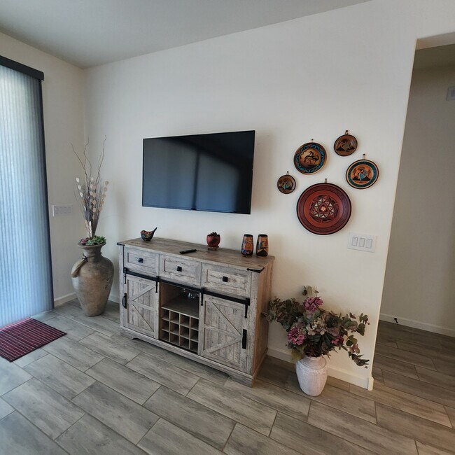 Building Photo - 4334 Ponderosa Trl
