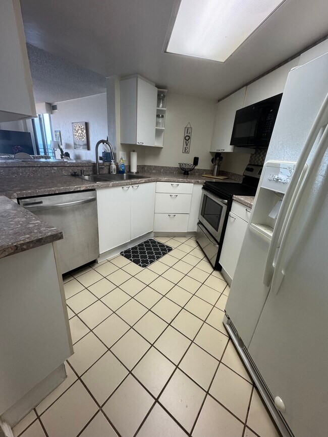 Building Photo - 2917 S Atlantic Ave