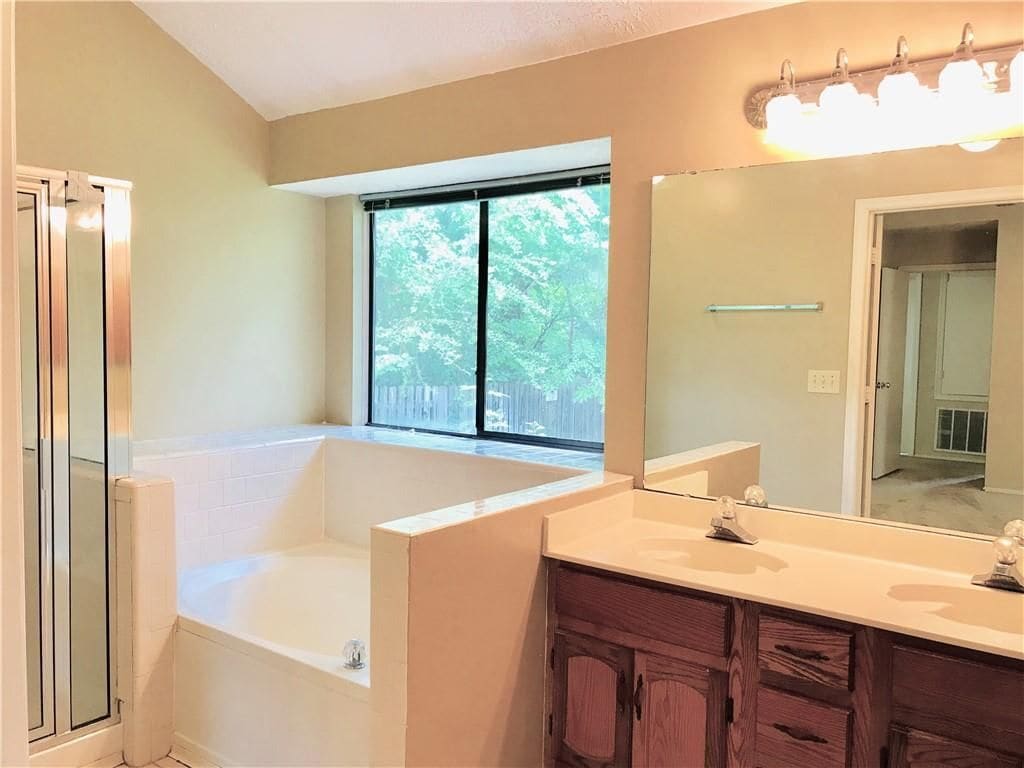 Building Photo - 7036 Ivy Pointe Row