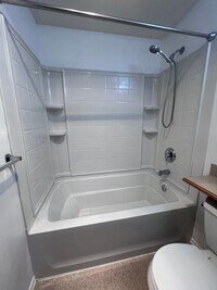 Building Photo - 2 BR 2 BA Condo in east bremerton