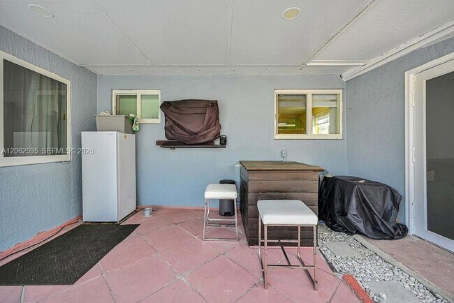 Building Photo - 740 N 73rd Ave