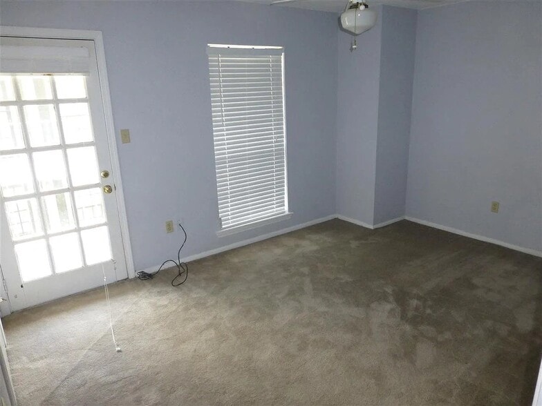 Building Photo - 4356 Stumberg Ln