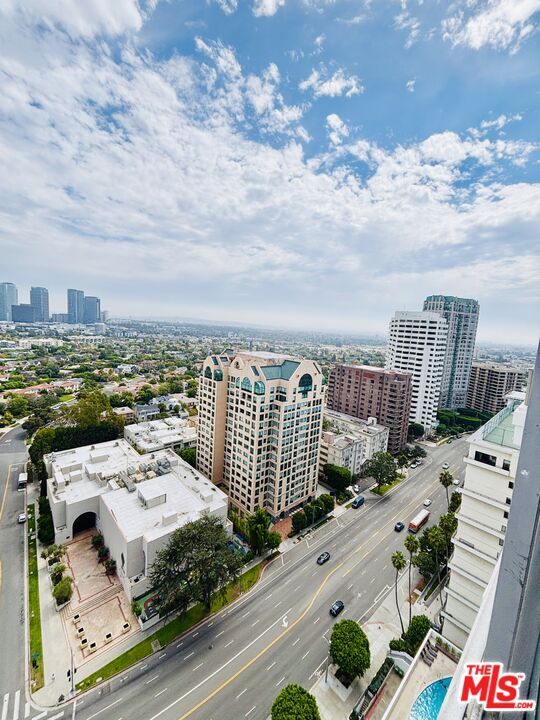 Building Photo - 10501 Wilshire Blvd