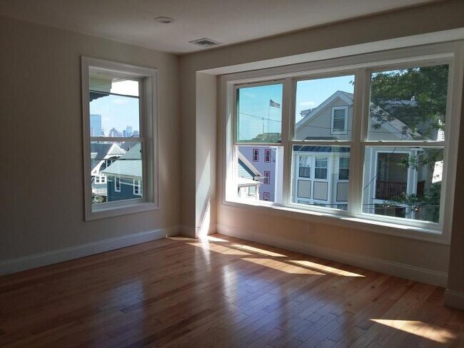 Building Photo - 4 bedroom in Boston MA 02120