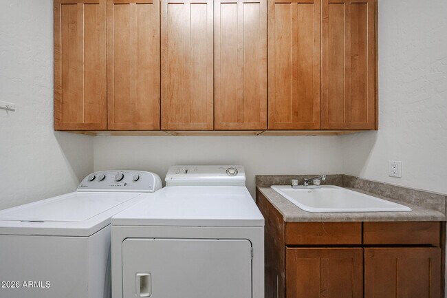 Building Photo - 1710 W Bartlett Way