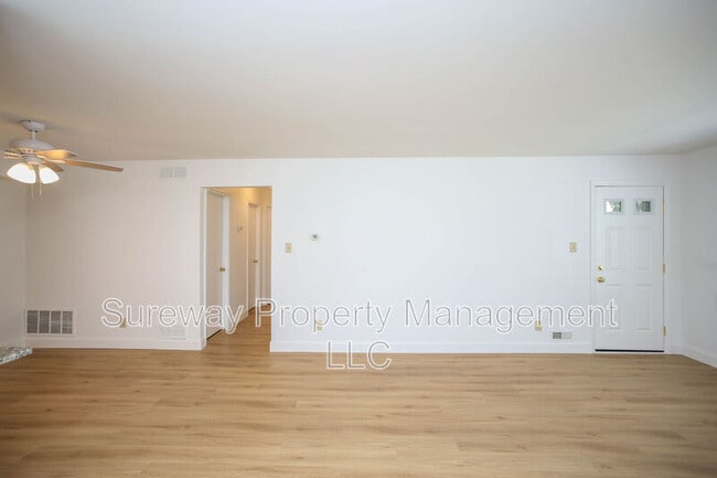 Building Photo - 1801A Sedgefield Dr