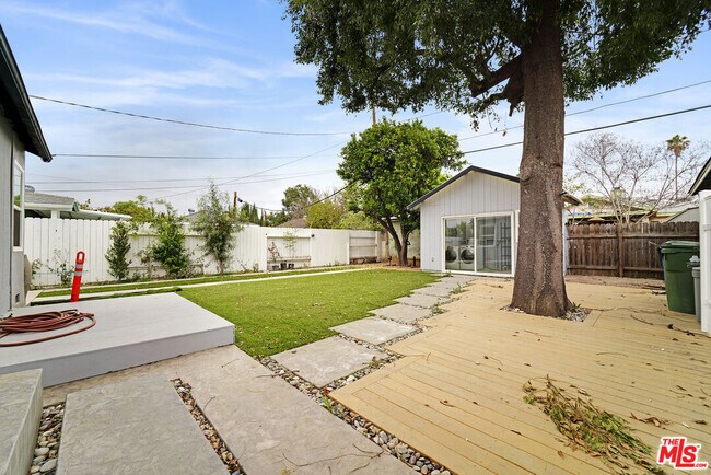 Building Photo - 6716 Etiwanda Ave