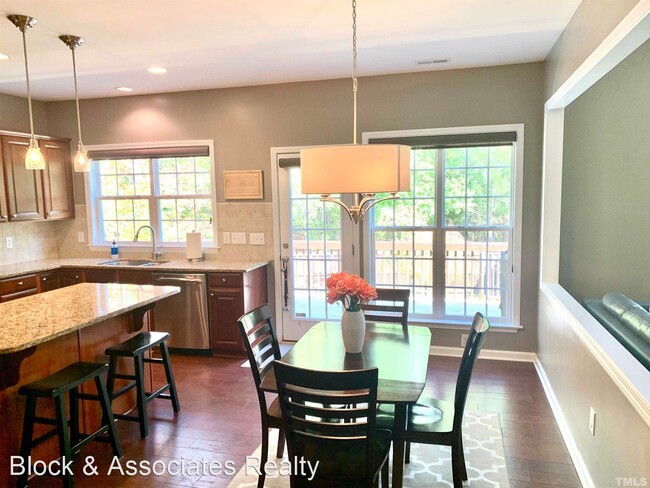 Building Photo - 5 br, 3 bath House - 1221 Hill Hollow Way