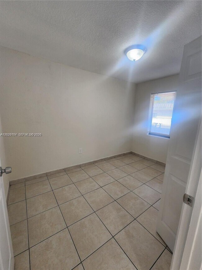 Building Photo - 19600 SW 110th Ct