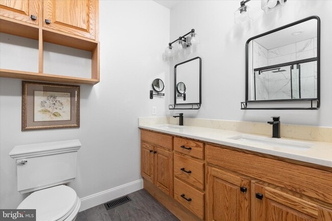 Building Photo - 882 Liberty Furnace Rd