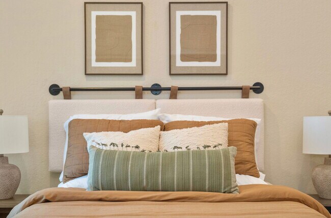 Building Photo - 12841 Forest Dr