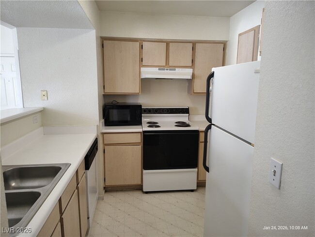 Building Photo - 8101 W Flamingo Rd