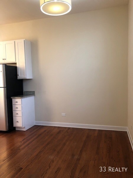 Building Photo - 1058 N Damen-3R