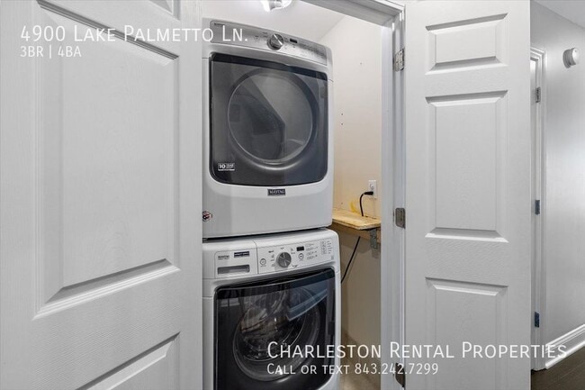 Building Photo - 4900 Lake Palmetto Ln