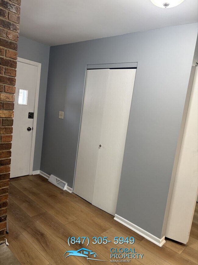 Building Photo - 3 Bedroom Home for Rent