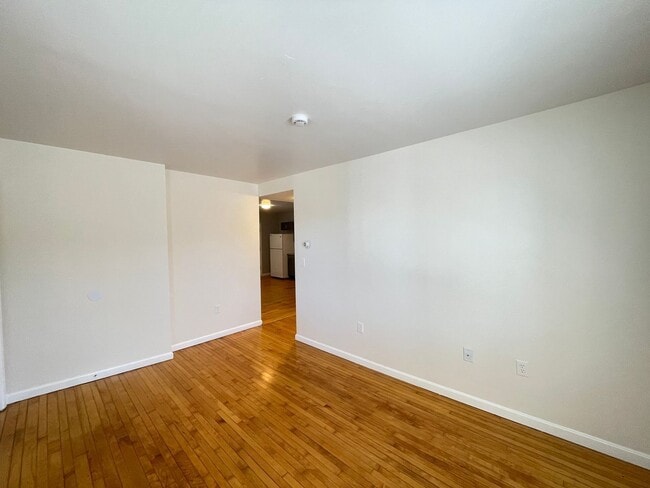 Building Photo - 31 Front St