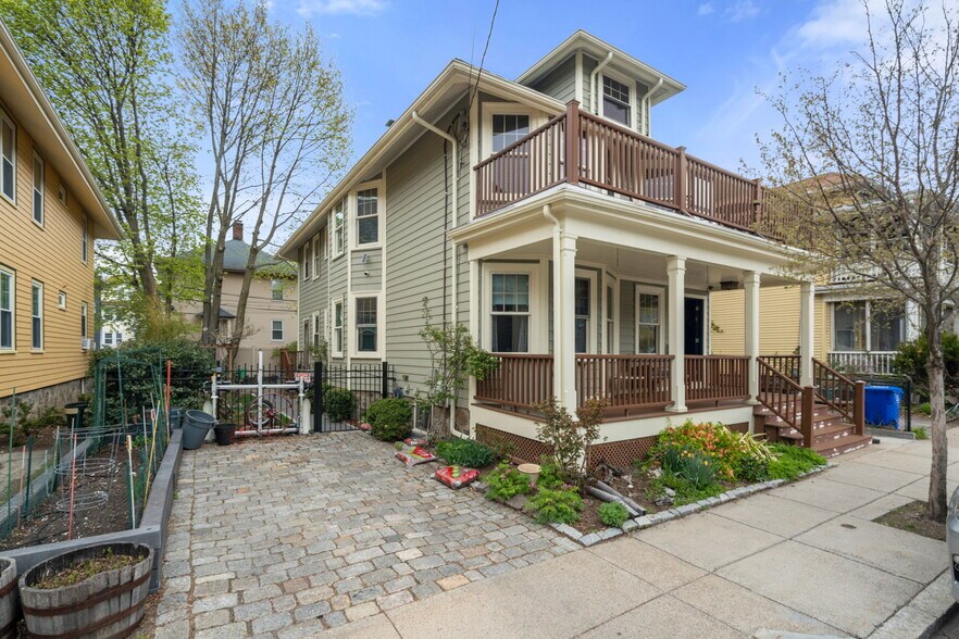 Building Photo - 18 Kingsboro Park