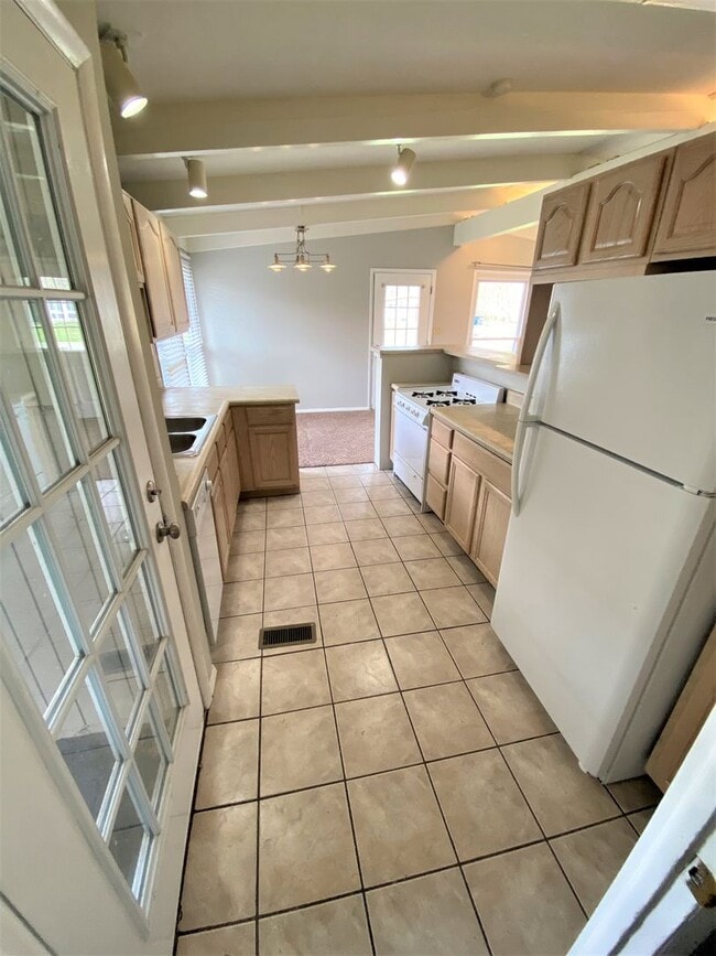 Building Photo - 3 Bedroom - Upper Arlington