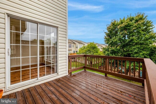 Building Photo - 43787 Tattinger Terrace