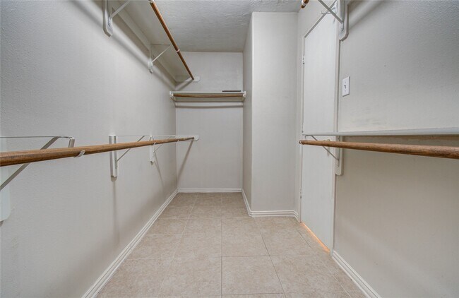 Building Photo - 98 S Vesper Bend Cir