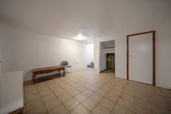 Building Photo - Remodeled Bungalow Style Home w/ Basement