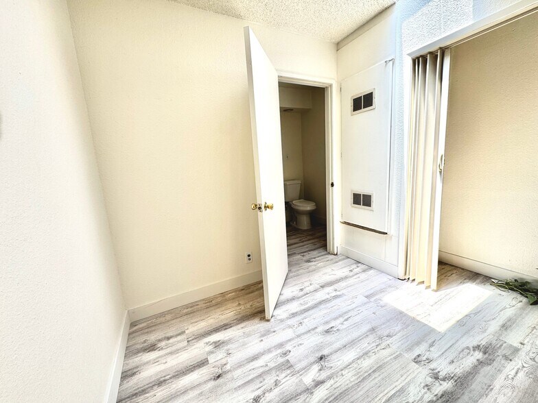 Building Photo - 5551 Ave Juan Bautista