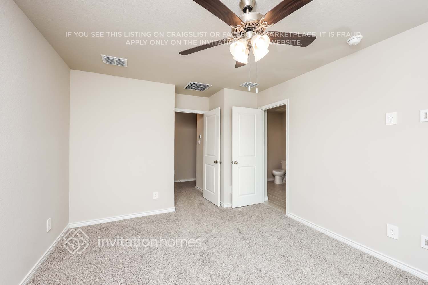 Building Photo - 7175 Blue Jay Way