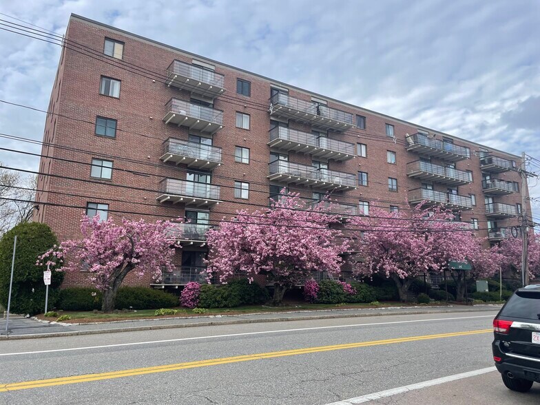 Building Photo - 46 Cochituate Rd