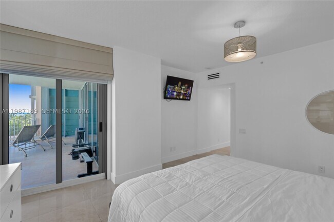Building Photo - 1500 Ocean Dr