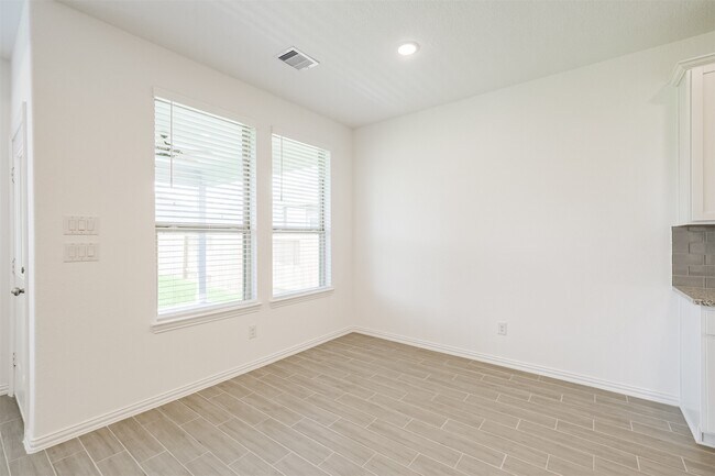 Building Photo - 7922 Chukka Dr