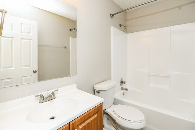 Building Photo - 145 S Barbara Ln