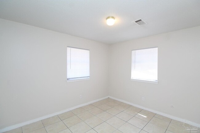 Building Photo - 10151 Guidy Ln
