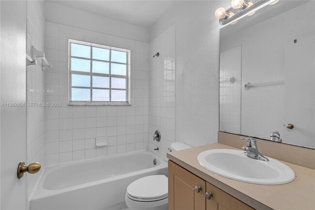 Building Photo - 2400 SW 87th Way