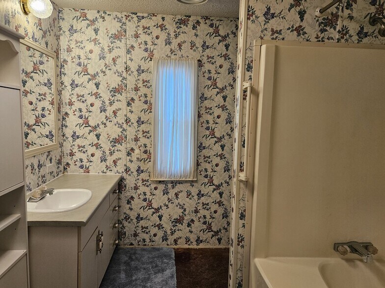 Building Photo - 9380 Seabright Ave