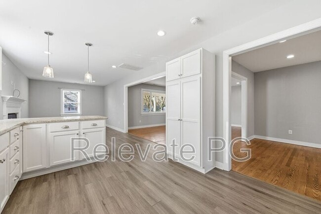 Building Photo - 8410 Yolanda Rd