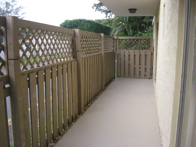 Patio/Porch - 8500 SW 109th Ave