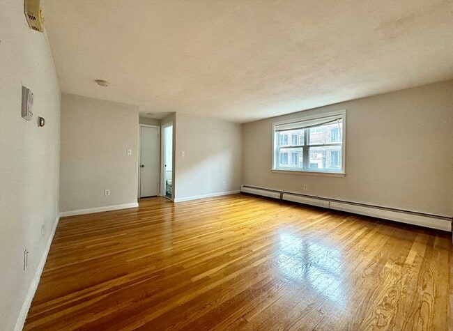 Building Photo - 12 Vinal St