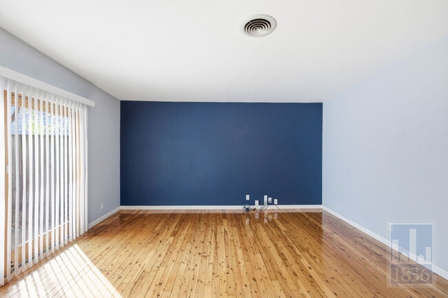 Building Photo - 2416 S 5th St