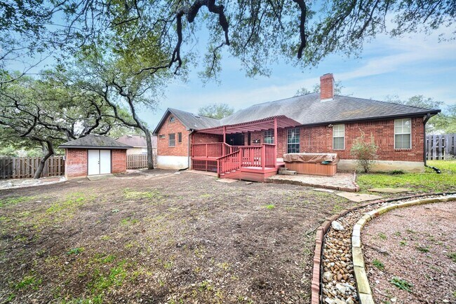Building Photo - Executive Home in Greenshire with Luxurious Updates and Spacious Outdoor Living - Agent Commissio...