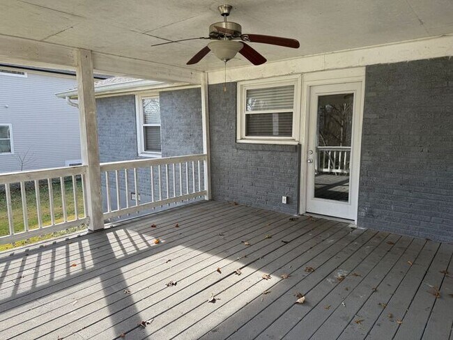 Building Photo - FOR RENT - 3 Bed 2 Bath House in South Nash - Pet Friendly